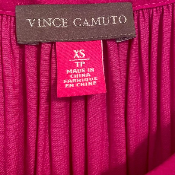 Fuchsia Blouse || Vince Camuto - Picture 3 of 4